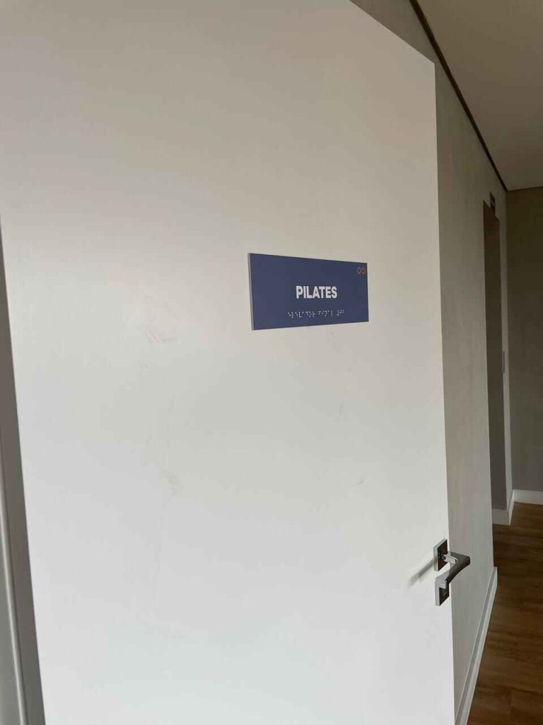 b03b8f3e-b26b-4d81-960f-d26b8334819d